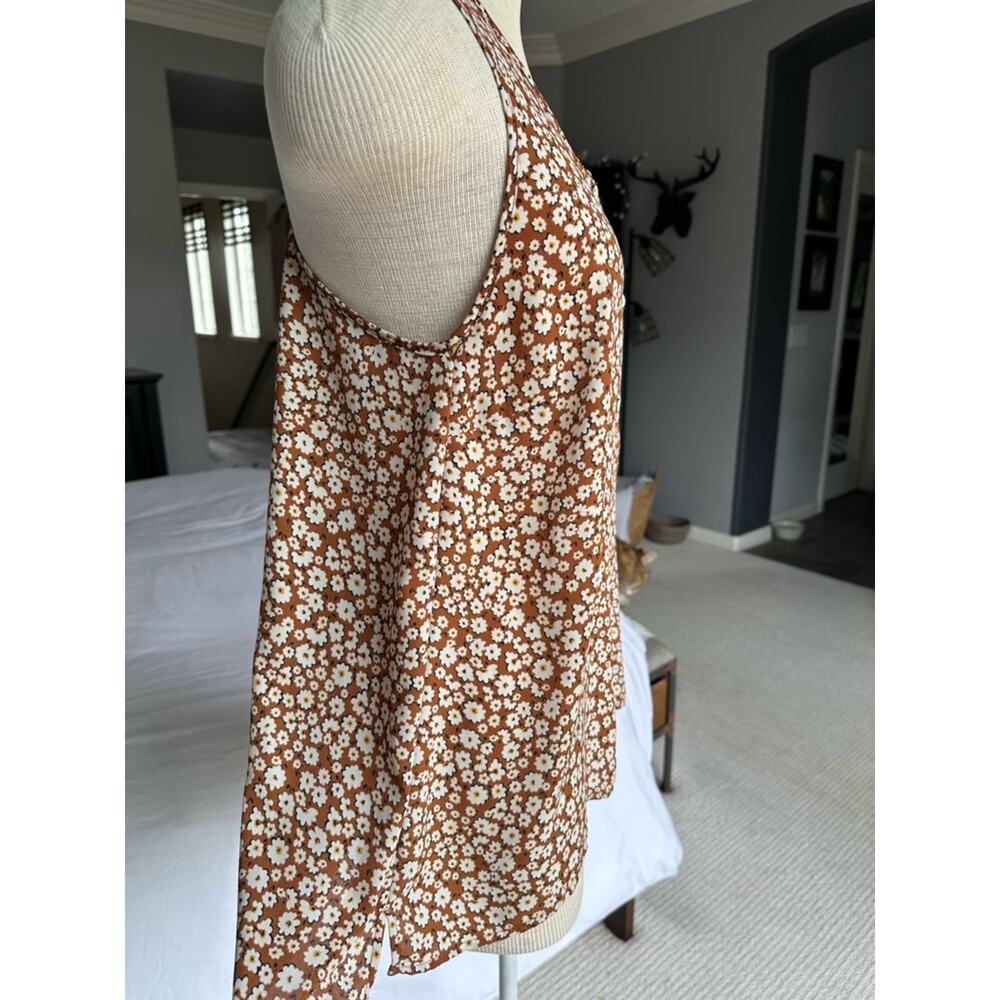 CAbi floral button-front top, size large - Picture 9 of 11